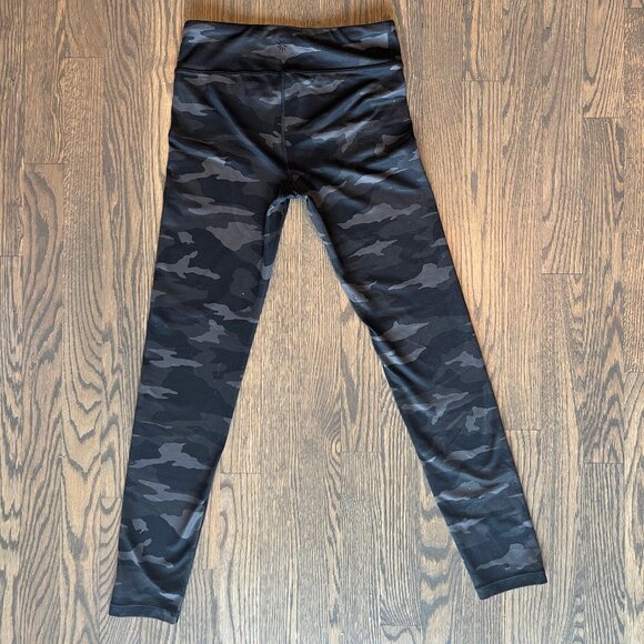 *PRICE DROP* NWOT - Athleta Girl Kids High Rise Camo Leggings - Size 14 - Picture 2 of 3